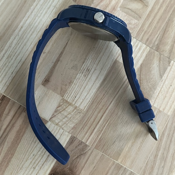 Auriol Men’s Watch Blue Case and Rubber Strap Stainless Luminous Hands - Picture 5 of 10